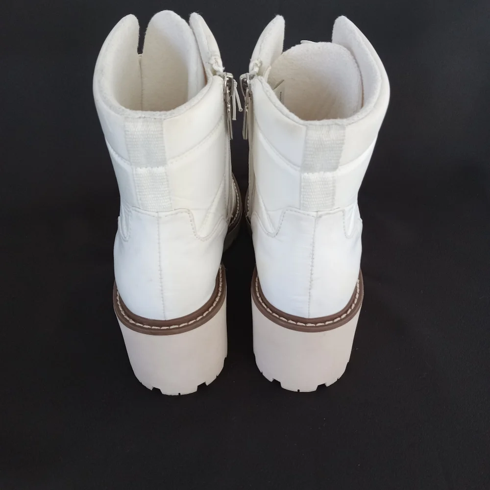 BLONDO Daisy Waterproof Lug Sole Boot In White Nylon Women's Size 8M